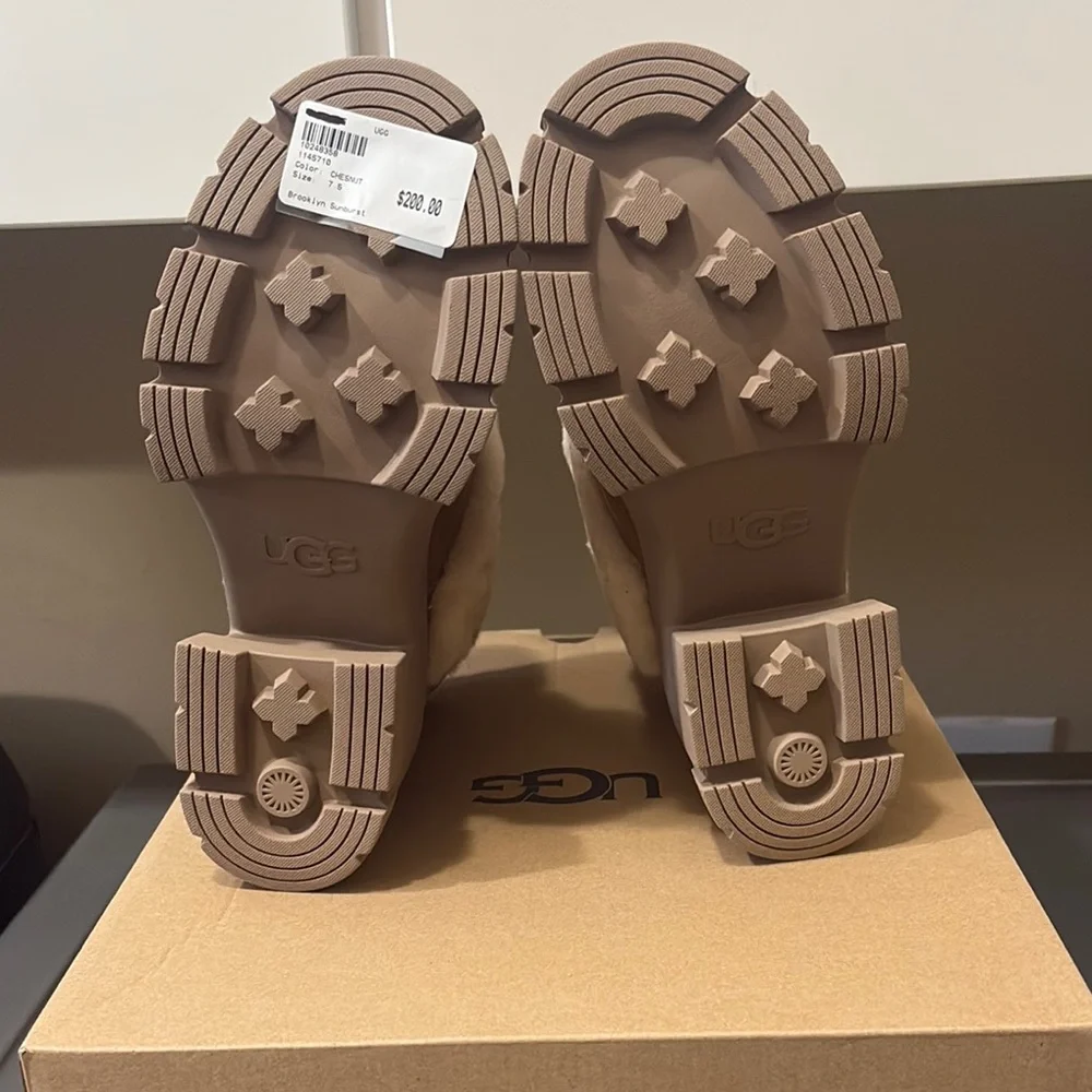 UGG Brown and Cream Winter Boots with Plush Lining - Picture 4 of 6